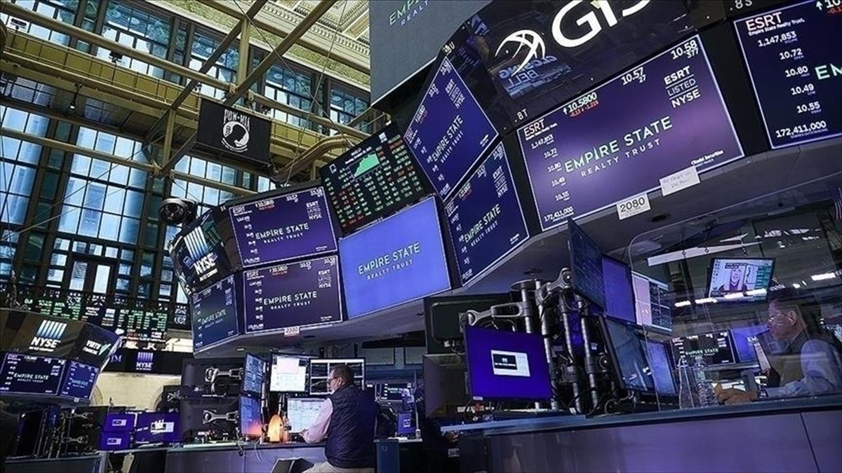 Küresel piyasalarda, Fed'in gevşeme sürecinin hızını yavaşlatabileceğine yönelik endişeler ve