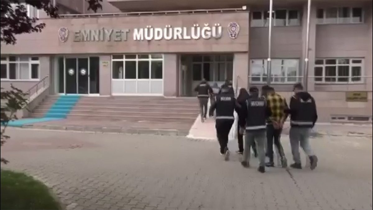 İçişleri Bakanı Ali Yerlikaya, Manisa ve Yozgat merkezli 5 ilde