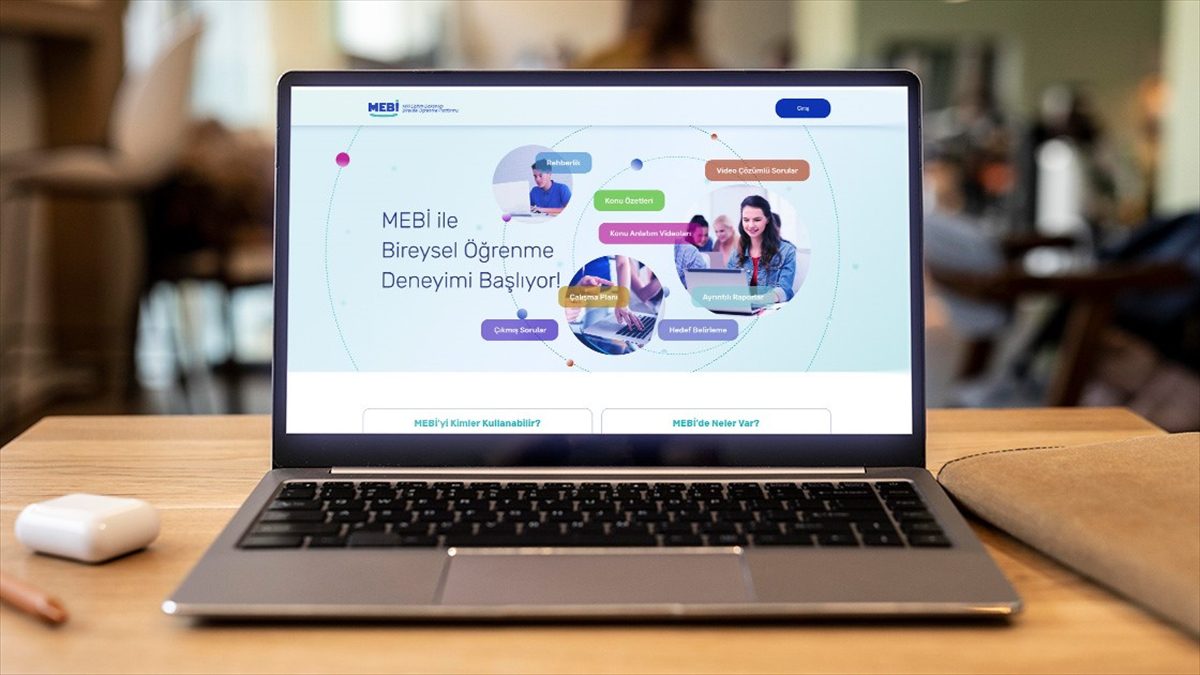 Milli Eğitim Bakanlığınca (MEB), öğrencilerin üniversiteye hazırlık sürecinde hedeflerine daha