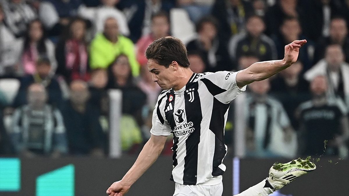 İtalya'nın Juventus takımında forma giyen milli futbolcu Kenan Yıldız, 2026