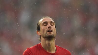 Milli futbolcu Yusuf Yazıcı, Yunanistan Süper Ligi'nde Olympiakos ile çıktığı