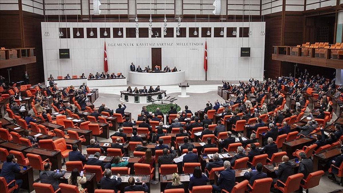 TBMM Genel Kurulunda Öğretmenlik Mesleği Kanunu Teklifi'nin 3 maddesi daha