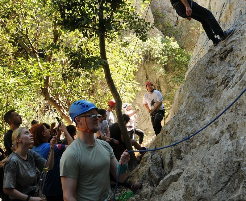 ANTALYA (AA) – Antalya'nın Kumluca ilçesindeki turistik Olimpos bölgesinde 29