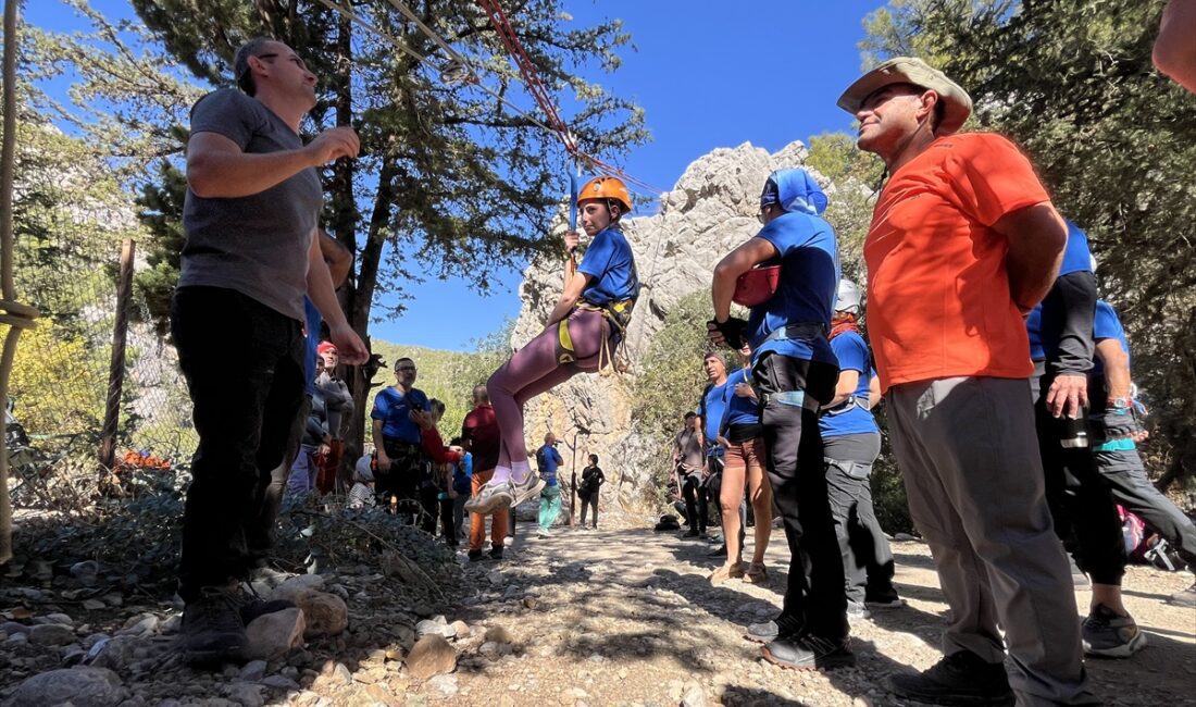 ANTALYA (AA) – Antalya'nın Kumluca ilçesindeki turistik Olimpos bölgesinde, 29
