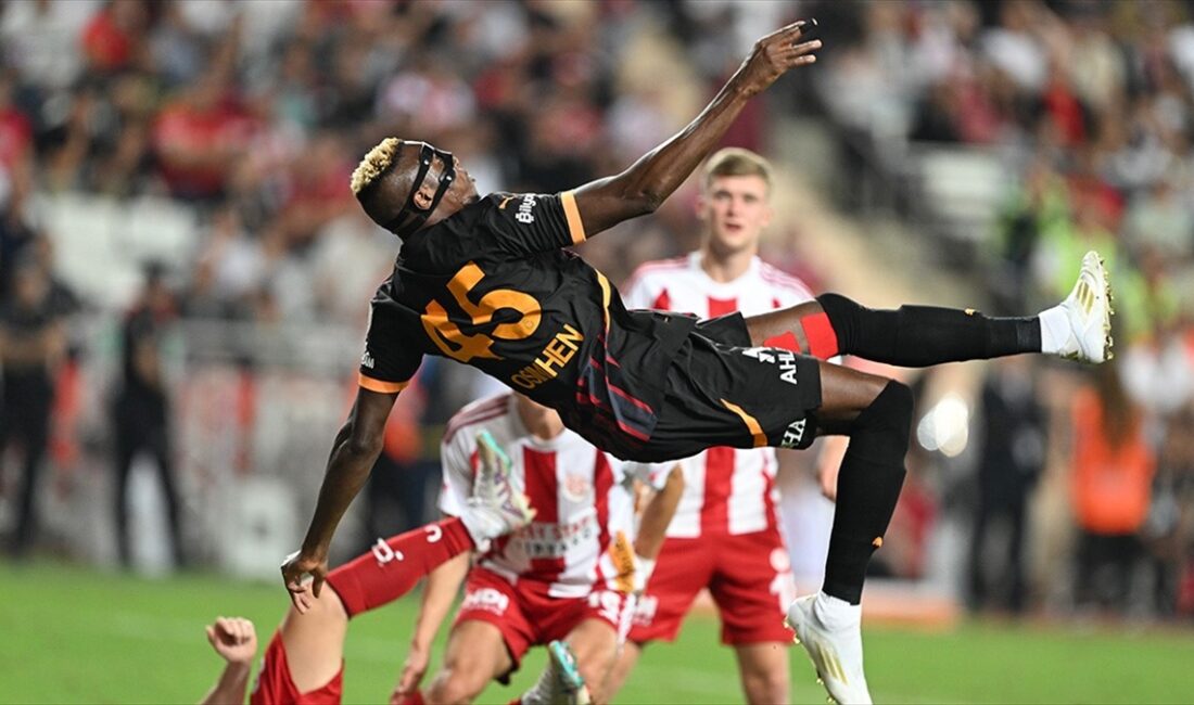 Galatasaray'ın Nijeryalı golcüsü Victor Osimhen'in Süper Lig'de Antalyaspor'a attığı röveşata