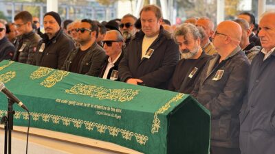 İSTANBUL (AA) – Levent Barbaros Hayrettin Paşa Camii’nde &ouml;ğle vakti