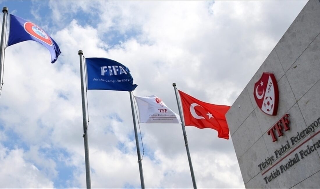 Gaziantep FK Teknik Direktörü Selçuk İnan ile TÜMOSAN Konyaspor Teknik