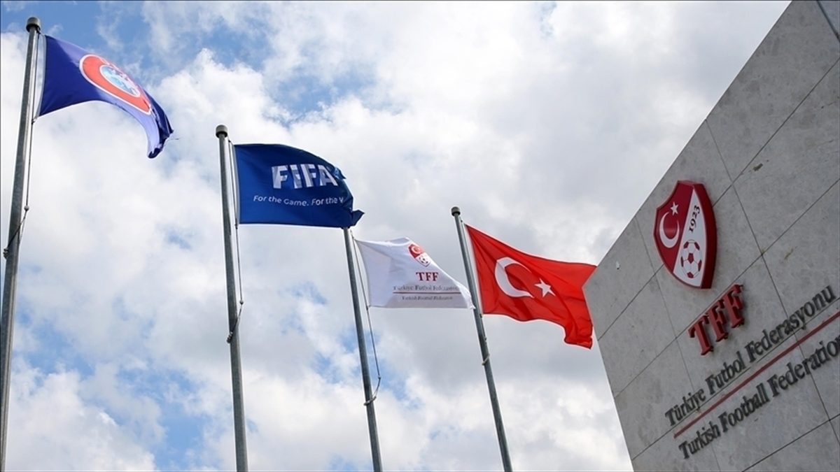 Gaziantep FK Teknik Direktörü Selçuk İnan ile TÜMOSAN Konyaspor Teknik