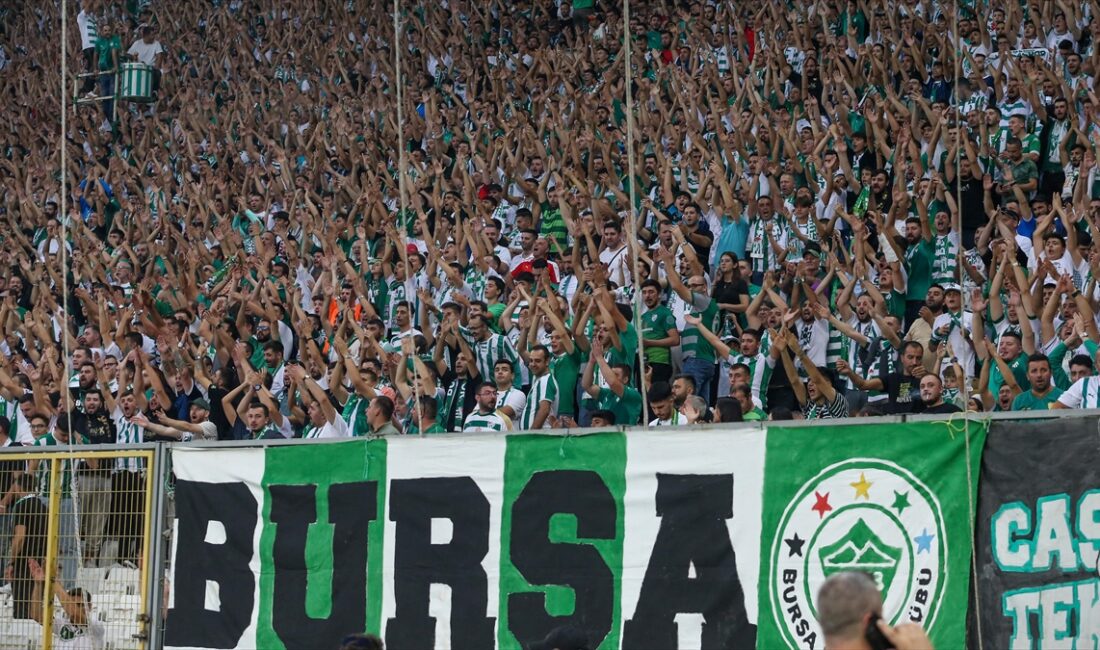 Bursaspor, profesyonel liglerde kalesini gole kapatan tek takım olarak dikkati