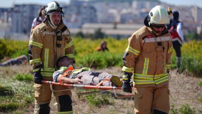 İSTANBUL (AA) – Tatbikat senaryosu gereği iniş esnasında kaza yapan