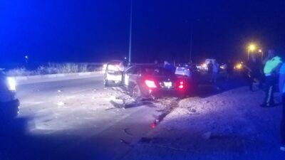 ANTALYA (AA) – Antalya'nın Serik ilçesinde otomobil ile pamuk yüklü