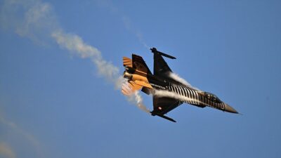 Türk Hava Kuvvetlerinin gösteri ekibi SOLOTÜRK, Cumhuriyet Bayramı öncesi İstanbul