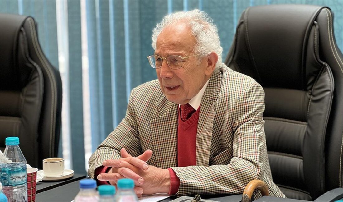 LEIDEN (AA) – Hollanda’nın Leiden Üniversitesinden emekli Prof. Dr. Kasım