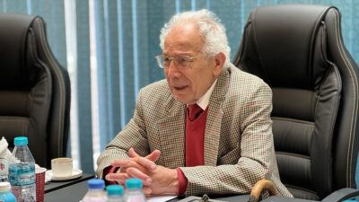 LEIDEN (AA) – Hollanda’nın Leiden &Uuml;niversitesinden emekli Prof. Dr. Kasım