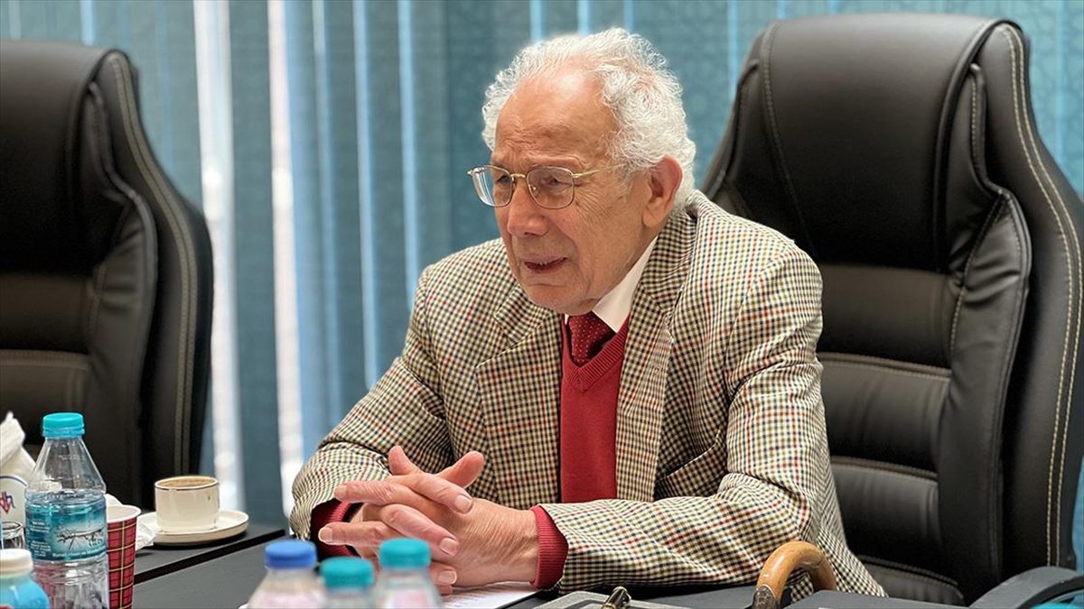 LEIDEN (AA) – Hollanda’nın Leiden Üniversitesinden emekli Prof. Dr. Kasım
