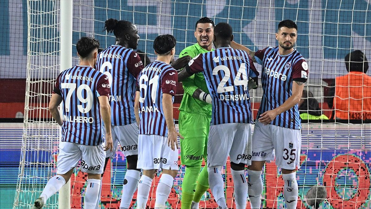 Trendyol Süper Lig'de haftayı 1-0'lık RAMS Başakşehir galibiyetiyle kapatan Trabzonspor,