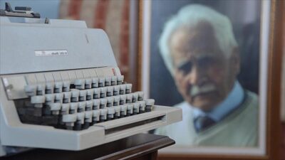 Türk şiirinde derin izler bırakan, özgün şiirleri ve üslubuyla birçok