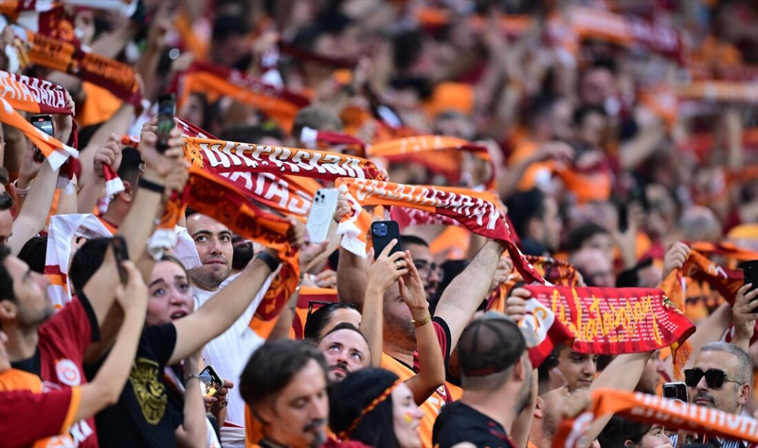 Türkiye'nin en köklü spor kulüplerinden Galatasaray, kuruluşunun 119. yıl dönümünü