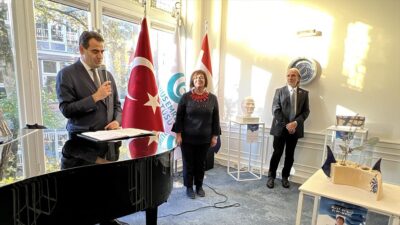 Amsterdam Yunus Emre Enstitüsünde (YEE), Türkiye-Hollanda Dostluk Anlaşması'nın 100. yılı