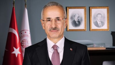 Ulaştırma ve Altyapı Bakanı Uraloğlu, ülke genelindeki toplu taşıma kartlarını