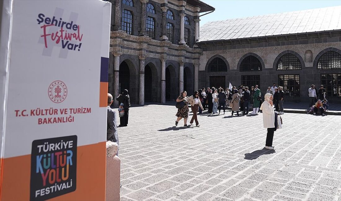 Kültür ve Turizm Bakanlığınca düzenlenen Diyarbakır Kültür Yolu Festivali, son