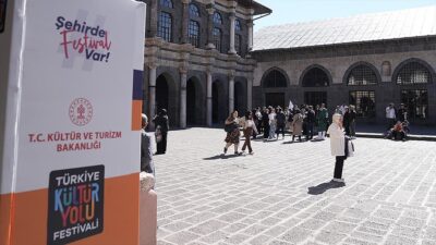 Kültür ve Turizm Bakanlığınca düzenlenen Diyarbakır Kültür Yolu Festivali, son