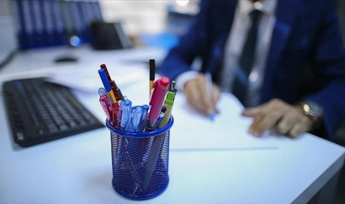 Ücretli çalışan sayısı, ağustosta geçen yılın aynı ayına göre yüzde