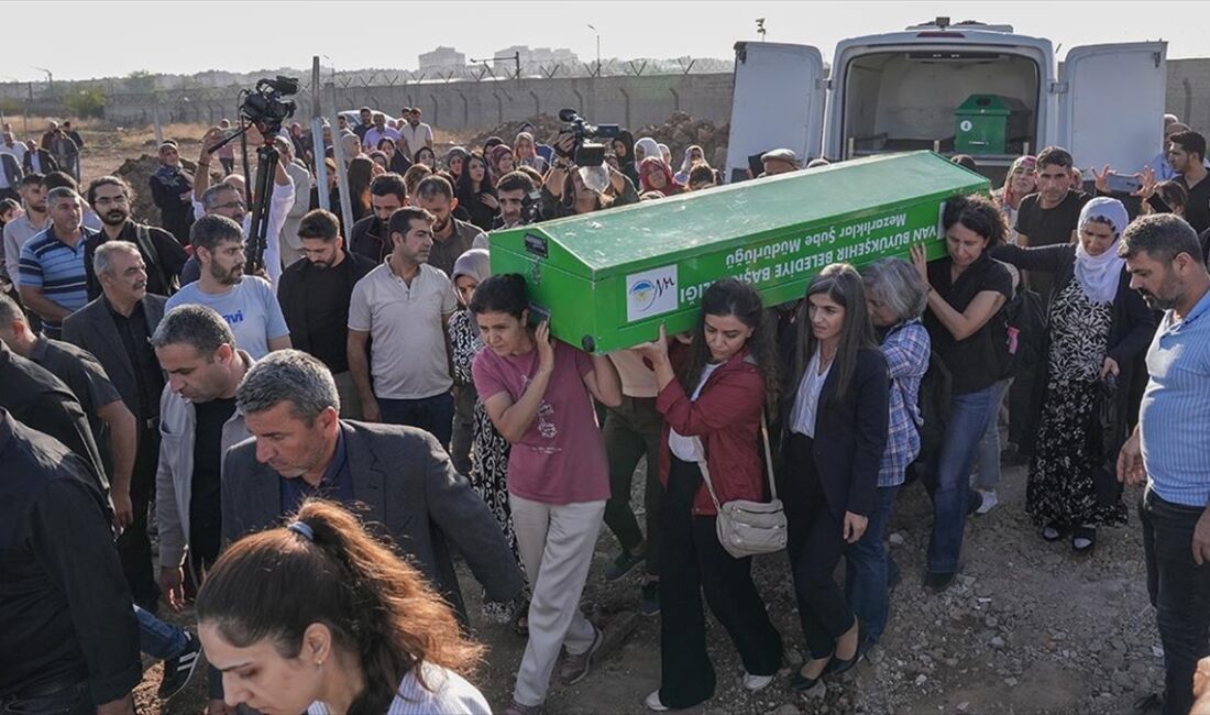 DIYARBAKIR (AA) – Van Adli Tıp Kurumu’nda otopsi işlemlerinin ardından