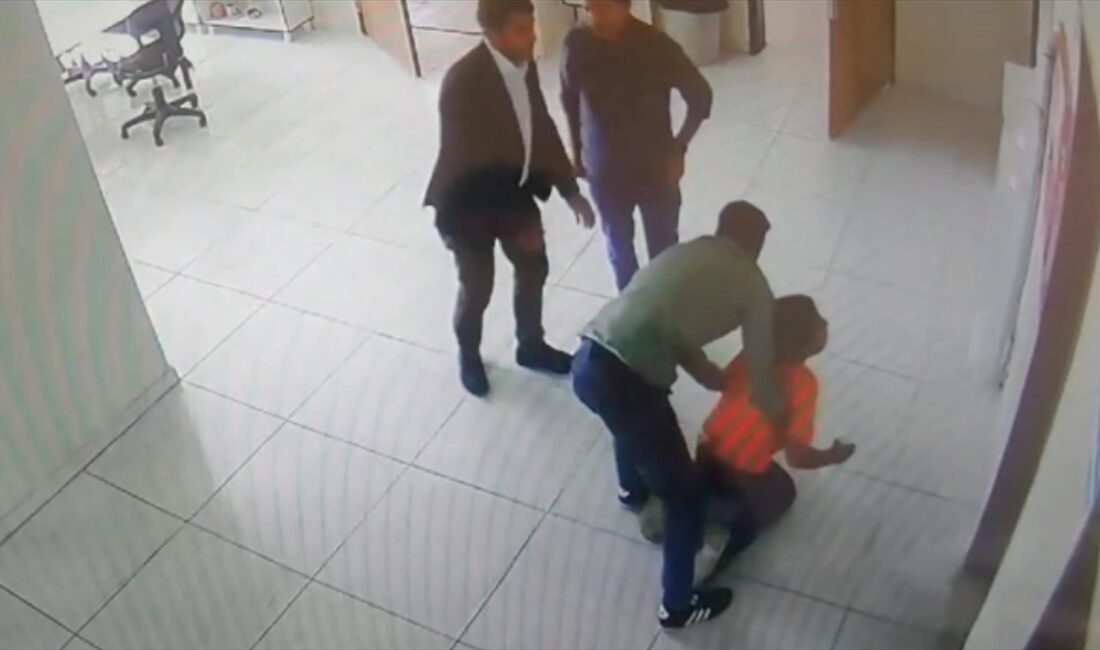 VAN (AA) – Kızıltaş Mahallesi’nde Necibe-Ahmet Coşkun İlkokulu 3. sınıf