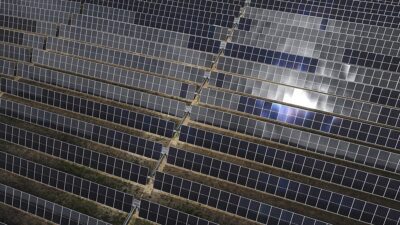 Küresel yenilenebilir enerji kapasitesindeki büyümenin 2030'a kadar bugünün büyük ekonomilerinin