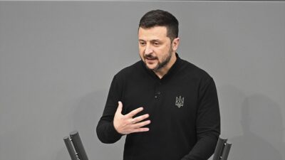 Ukrayna Devlet Başkanı Volodimir Zelenskiy, Rusya-Ukrayna Savaşı'nın sona erdirilmesi yönünde