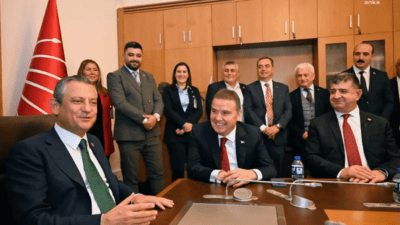 Antalya Büyükşehir Belediye Başkanı Muhittin Böcek, CHP Antalya heyetiyle birlikte