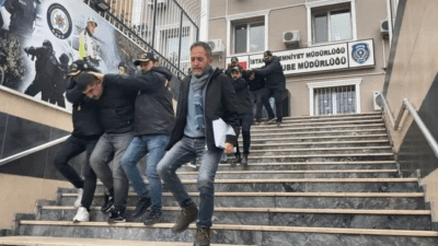 İstanbul Gaziosmanpaşa'da iki şüpheli, aralarında uyuşturucu alışverişi nedeniyle alacak verecek