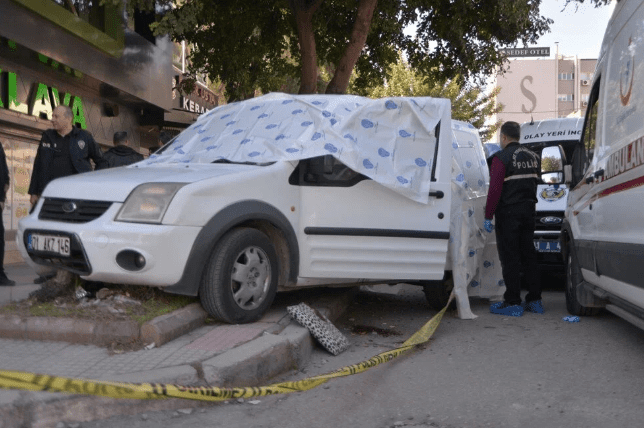 Adana'da Ebru Ayşe Beyaz, bir süre önce kendisini terk edip