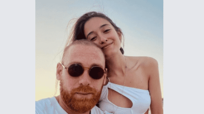 'Çocuklar Duymasın' dizisindeki 'Havuç' karakteriyle tanınan Furkan Kızılay, sevgilisine Paris'te