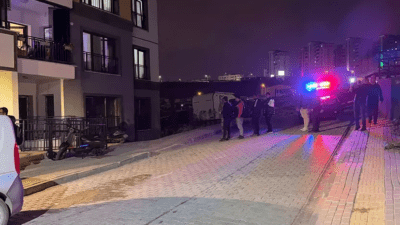 Hatay'da yakınlarının kendilerinden haber alamadığı anne ve 3 çocuğu evlerinde