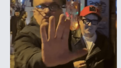 Kadıköy'de görüntülenen Murat Cemcir, gazetecilerin bir süredir küs olduğu Ahmet