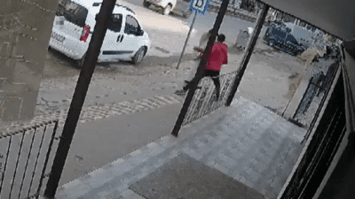 Kahramanmaraş'ta 23 yaşındaki Nisa Akdere, yolda yürürken tanımadığı bir kişinin