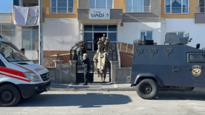 Kayseri'nin Melikgazi ilçesinde babası tarafından tüfekle vurulan 7 yaşındaki çocuk,