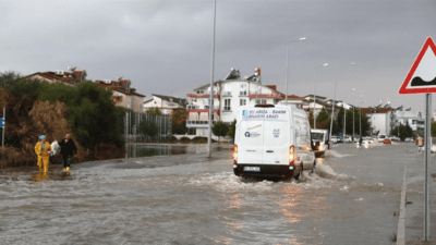 Antalya ve çevreleri için kuvvetli sağanak uyarısında bulunuldu.