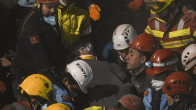 Konya'nın merkez Selçuklu ilçesinde dün akşam çöken 4 katlı binada