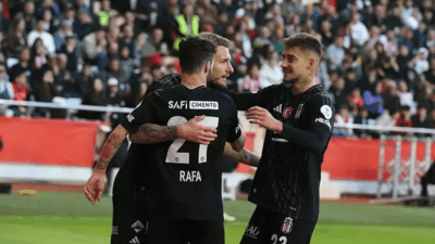 Beşiktaş yıldız futbolcularından kötü haber geldi. Siyah-betazlı ekip sakatlıkları nedeniyle