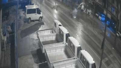 Antalya’nın Serik ilçesinde D-400 karayolunda meydana gelen kazada, içinde 8