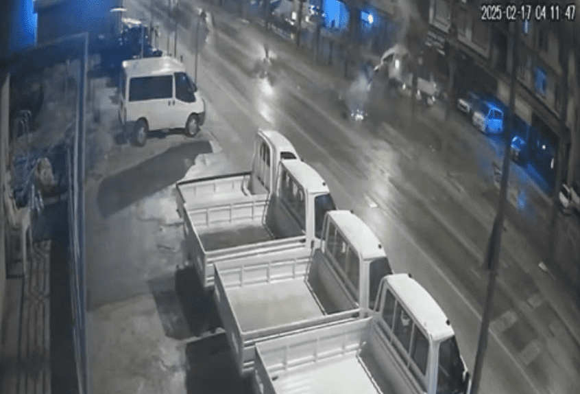 Antalya’nın Serik ilçesinde D-400 karayolunda meydana gelen kazada, içinde 8