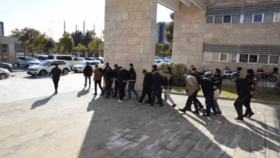 Antalya’da yüksek faiz karşılığında para vererek 6 kişiyi 92 milyon