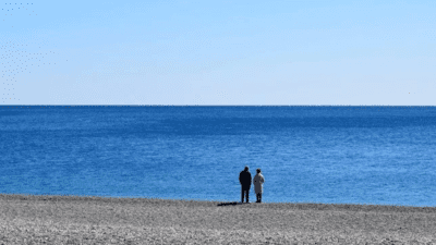 Türkiye genelinde hava sıcaklıklarının düşmesiyle birlikte Antalya'da da Sibirya soğuk