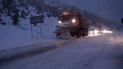 Buzlanma ve tipi nedeniyle dün akşam tır ile çekicilere kapatılan