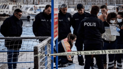 Antalya’nın Konyaaltı ilçesinde, teknede alkol aldıktan sonra dengesini kaybedip denize