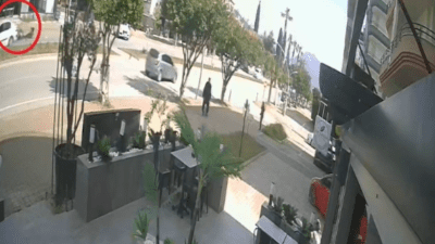 Antalya’nın Gazipaşa ilçesinde otomobille motosikletin çarpıştığı kazada 2 kişi yaralandı.