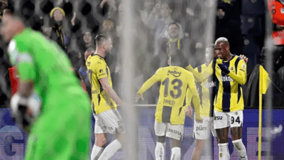 Fenerbahçe’ye VAR’dan bir iyi, bir de kötü haber! Zubkov'dan seken topta devam kararı çıktı, Osayi'nin yerde kaldığı anda